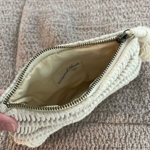 Universal Threads Cream Small Clutch